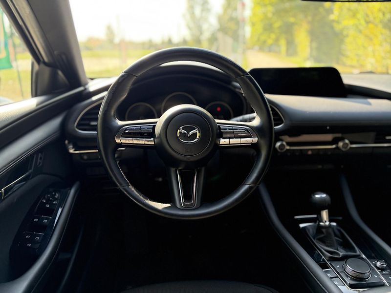 Mazda 3 2.0 Skyactiv-G Mild-Hybrid  - fotka 23 z 30