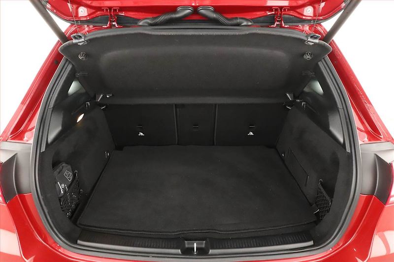 Mercedes-Benz Třídy B (2021) B 180 d, Automat, Kůže, Navi - fotka 11 z 17