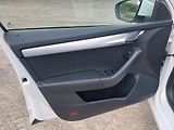 Škoda Octavia 1,6 TDi 85kw Ambition ČR Nav. - náhled 9