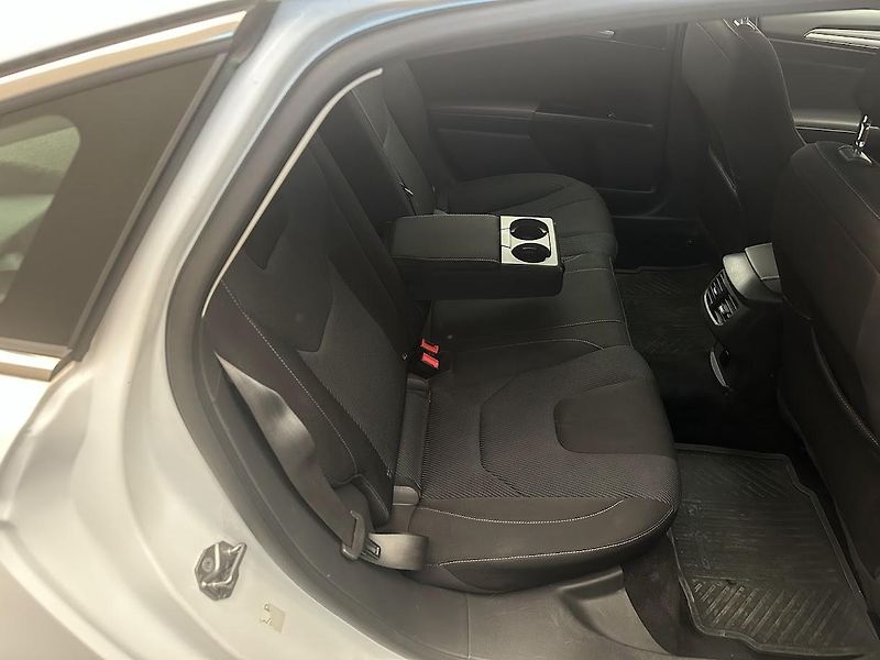 Ford Mondeo (2016) 2.0 TDCI AT AC  - fotka 12 z 20