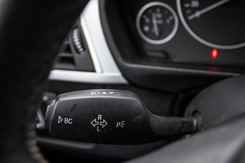 BMW Řada 3 - fotka 29 z 43