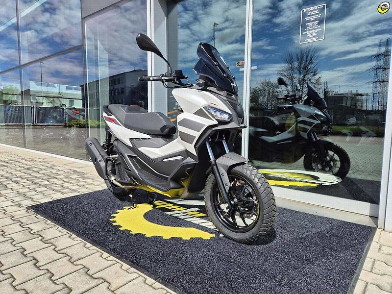 Aprilia SR GT 125 (2026) E5+ - fotka 3 z 41