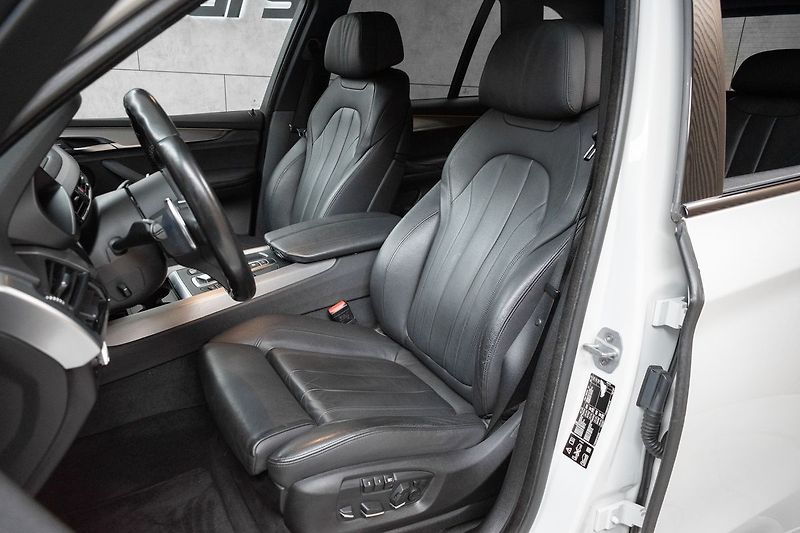 BMW X5 xDrive30d ///MSPORT*ČR*KAMERY - fotka 10 z 42