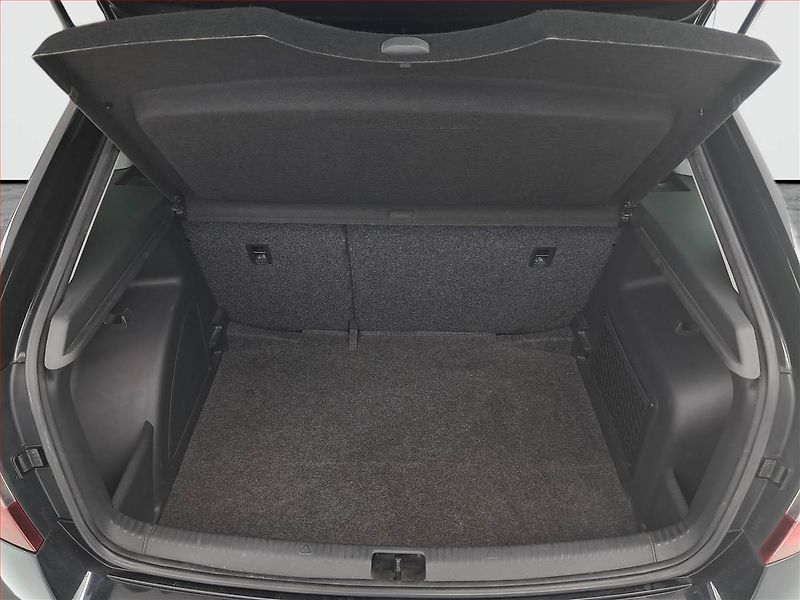 Škoda Rapid (2015) Spaceback 1.2 TSI, Xenony - fotka 13 z 15