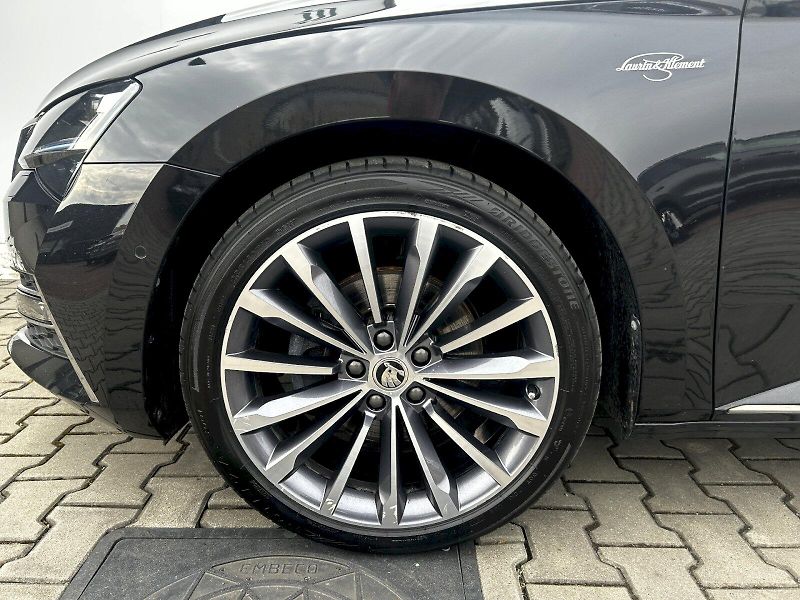Škoda Superb (2024) Combi 2.0 TDI 147kW 4x4 DSG L& - fotka 33 z 35