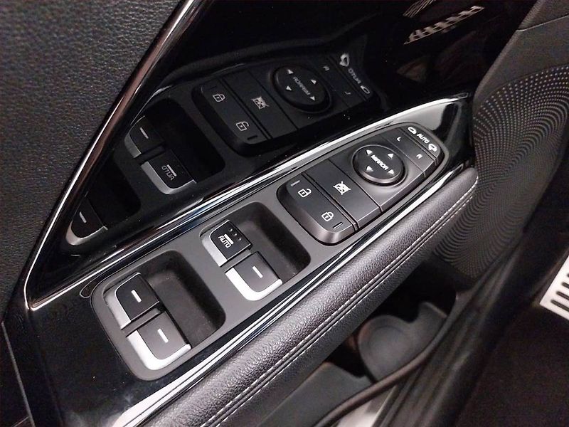 Kia Niro (2017) Hybrid, Automat, Kůže, Navi - fotka 21 z 22