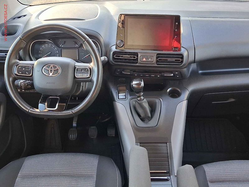 Toyota ProAce City Verso (2022) 1.5, 1.maj,ČR, servis.kniha - fotka 8 z 22