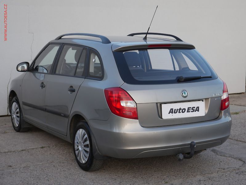 Škoda Fabia (2011) 1.2i - fotka 4 z 15