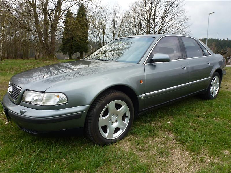 Audi A8 4,2 V8 Quattro 4x4 AUTOMAT - fotka 1 z 65