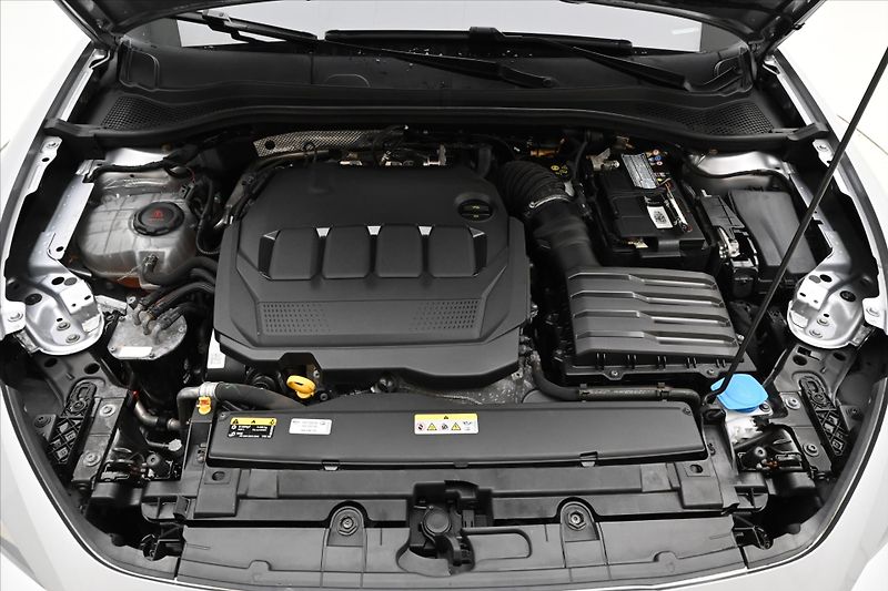 Seat Leon 2,0 TDI 110 kW STYLE Záruka až - fotka 9 z 31