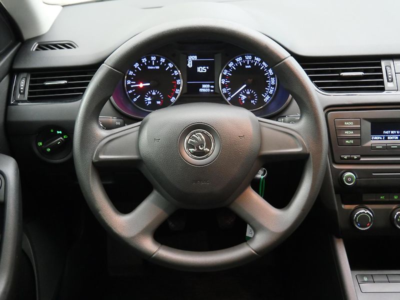 Škoda Octavia - fotka 17 z 19