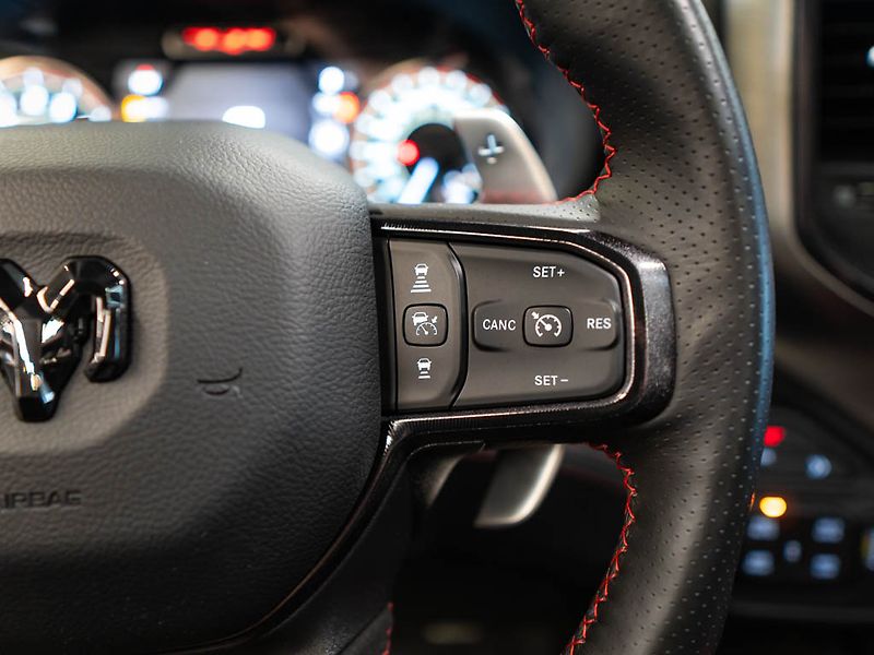 Dodge RAM (2022) 6.2 TRX Harman Kardon, Head Up - fotka 17 z 38