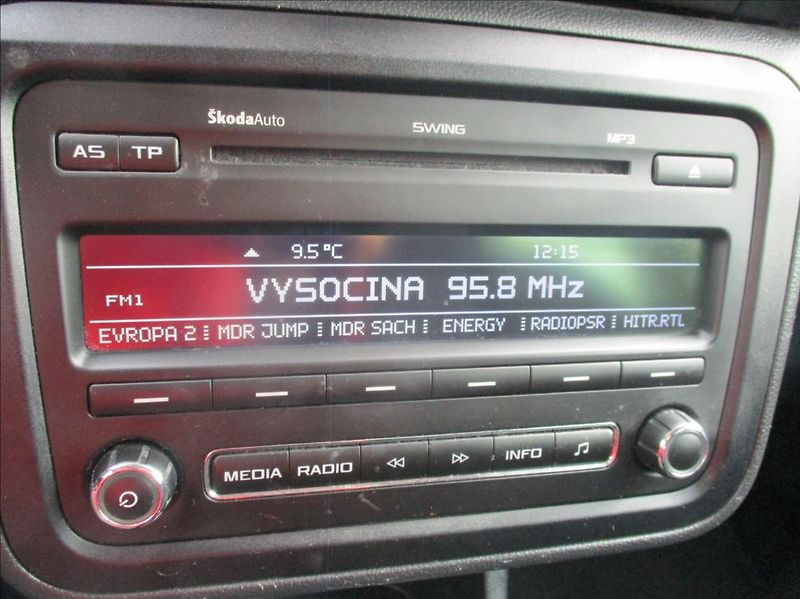 Škoda Fabia 1,2 TSI, digiklima,servis,tažn - fotka 12 z 32