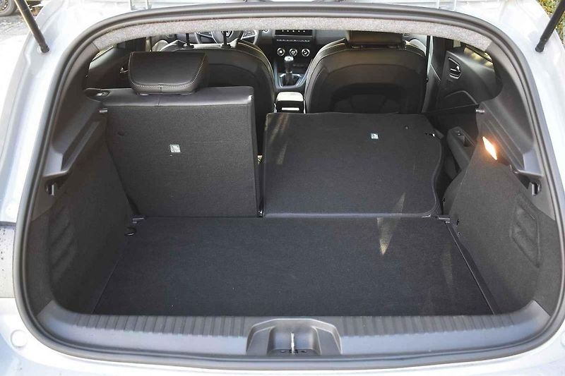 Nerovnosti zvládá auto skvěle