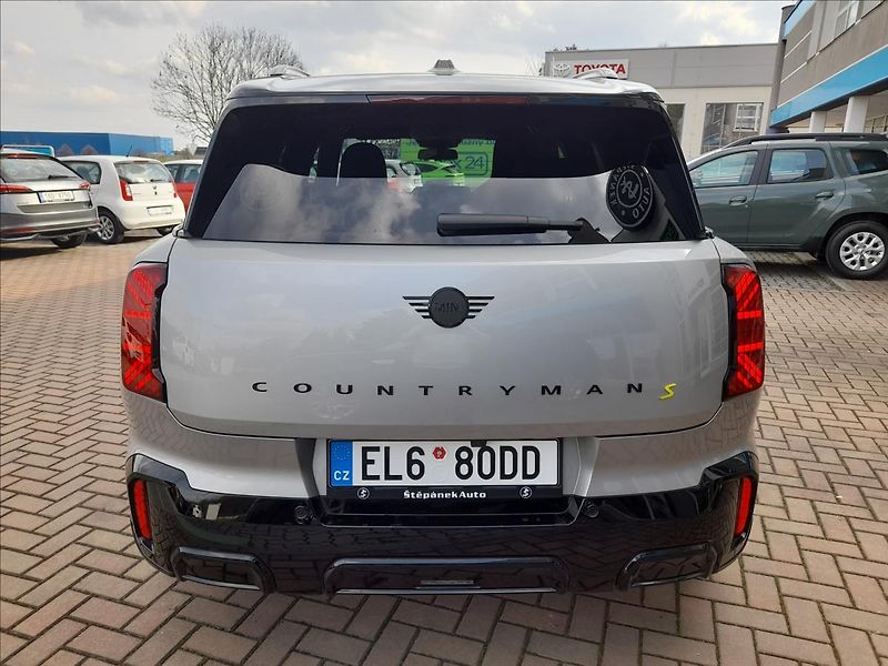 Mini Countryman 0,0 JCW ALL4 - fotka 7 z 31
