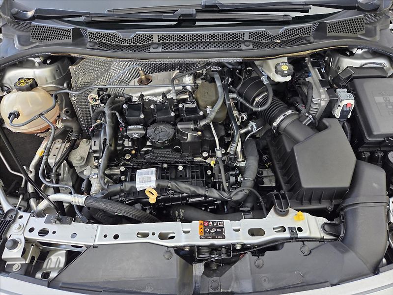 Opel Astra 1,4 Turbo 107kW Edition 1.maj - fotka 20 z 23