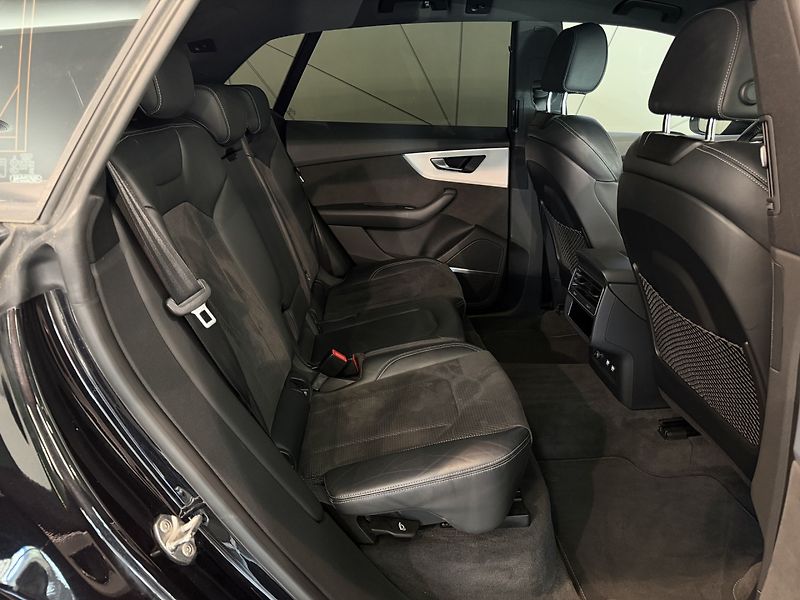 Audi Q8 50TDI S-line Quattro 210 kW - fotka 16 z 27
