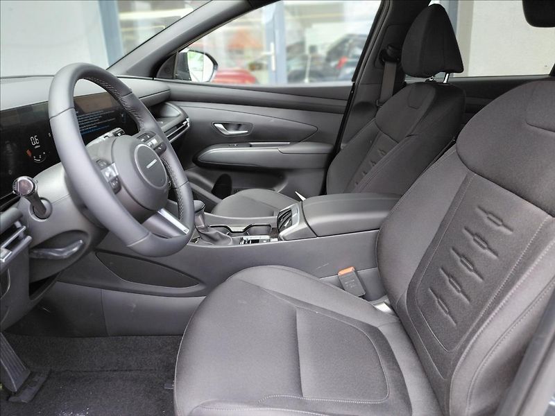 Hyundai Tucson (2025) 1,6 TGDI 2WD DCT GO - fotka 11 z 21