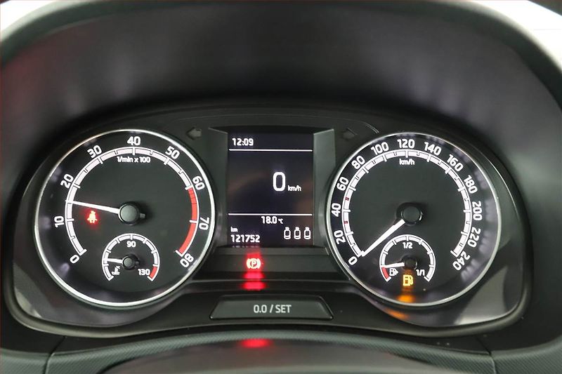 Škoda Fabia (2022) 1.0 TSI, ČR,1.maj - fotka 9 z 11