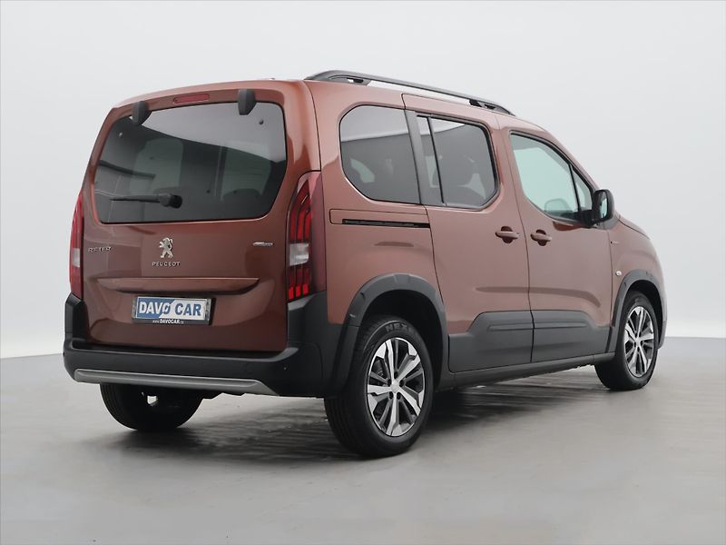 Peugeot Rifter 1,5 HDI GT 96 kW CZ - fotka 7 z 32