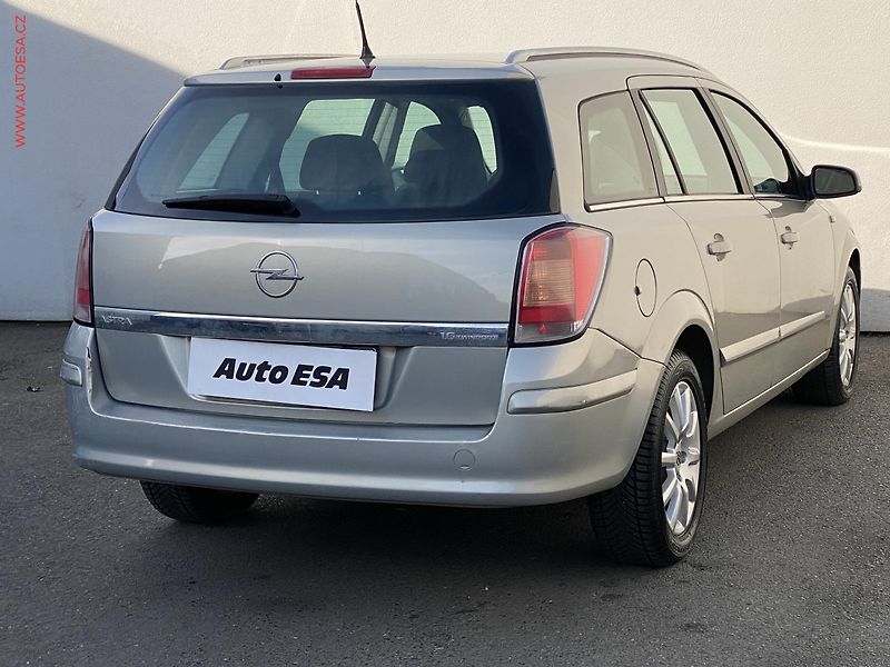 Opel Astra (2005) 1.6i, ČR, AC, tažné - fotka 4 z 14