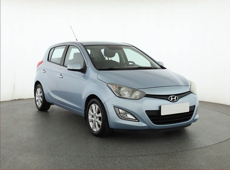Hyundai i20 (2012) 1.2, Serv.kniha, Tempomat - fotografie inzerátu
