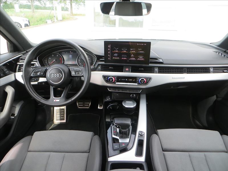 Audi A4 3,0 TDI 210kW S line quattro - fotka 31 z 31