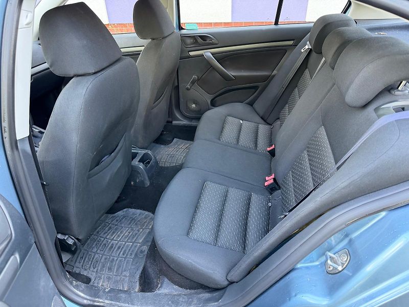 Škoda Octavia 1,9 TDI Ambiente /ČR/2.majitel - fotka 12 z 21