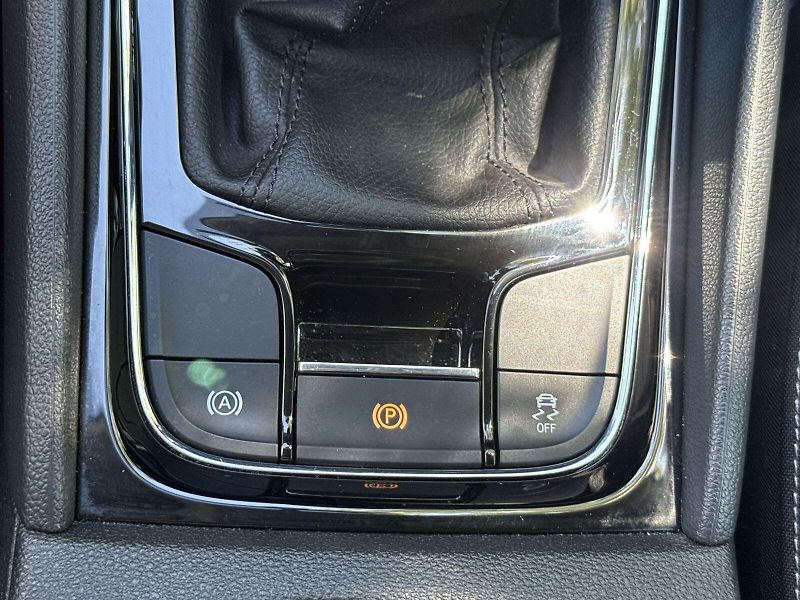 Škoda Karoq (2020) 1.6 TDI Ambition - fotka 24 z 29