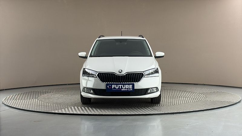 Škoda Fabia 1.0 TSI Ambition Combi - fotka 3 z 24