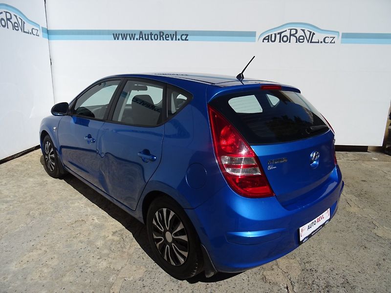 Hyundai i30 (2009) 1.4i,80kW,NovéČR,klima - fotka 3 z 21