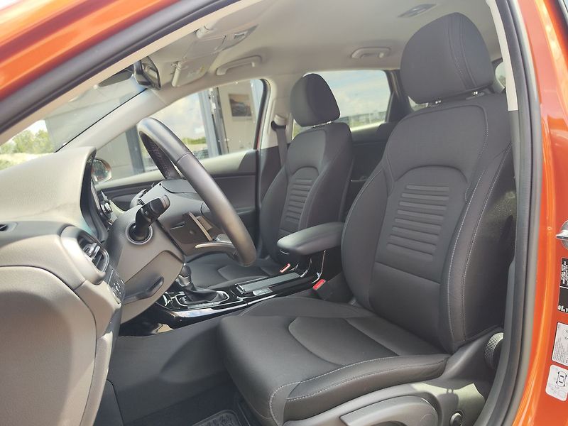 Hyundai i30 1.0 T-GDI/73kW Style DCT - fotka 15 z 37