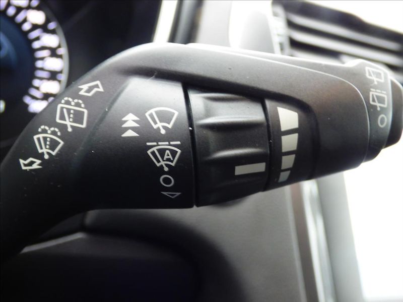Ford Mondeo 2,0 EcoBlue,140kW,Navi,Keyless - fotka 32 z 58