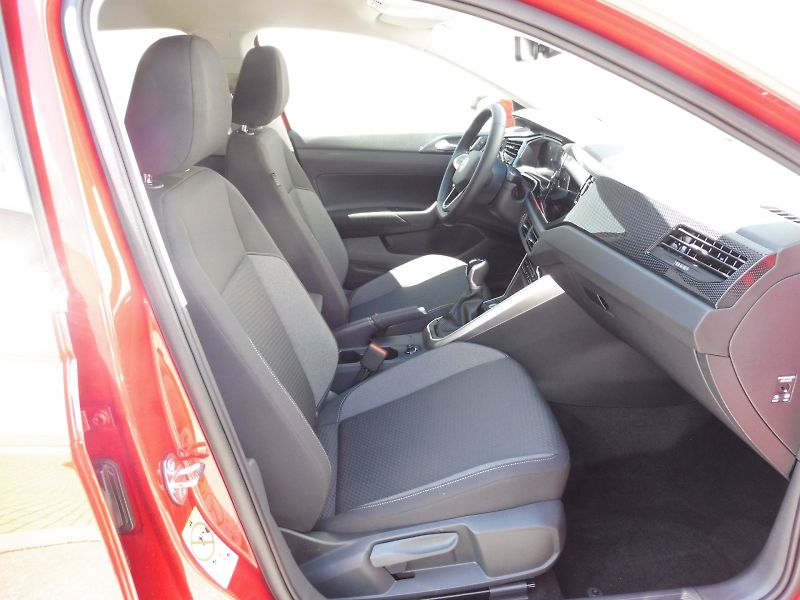 Volkswagen Taigo (2026) People 1,0 TSI 85kW - fotka 9 z 26