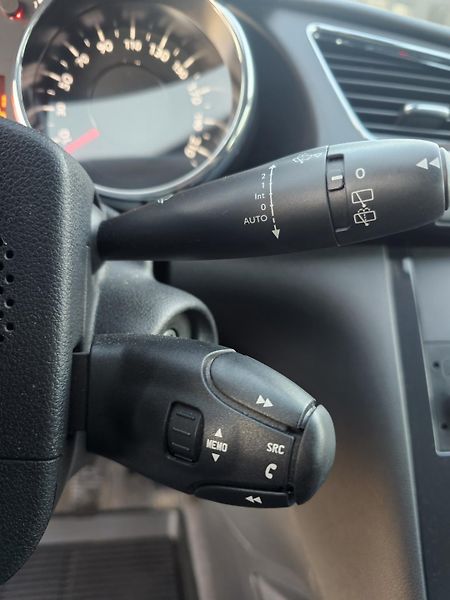 Peugeot 3008 (2016) 1.2 - 96kW, NOVÉ ROZVODY - fotka 22 z 50