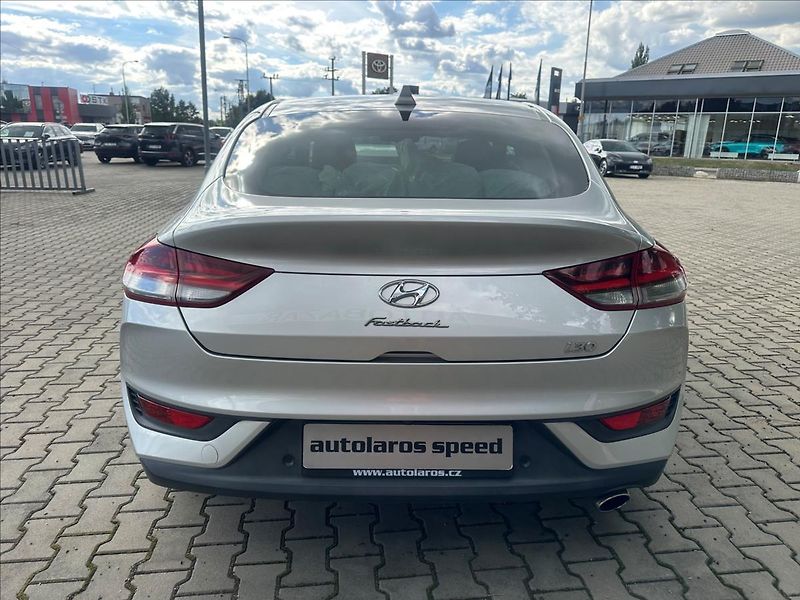 Hyundai i30 1,4 17 FB 1,4 T-GDI DCT STYLE - fotka 4 z 27