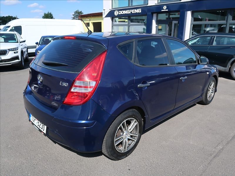 Hyundai i30 1,4 CVVT,80kW,1majČR,Klima - fotka 3 z 22