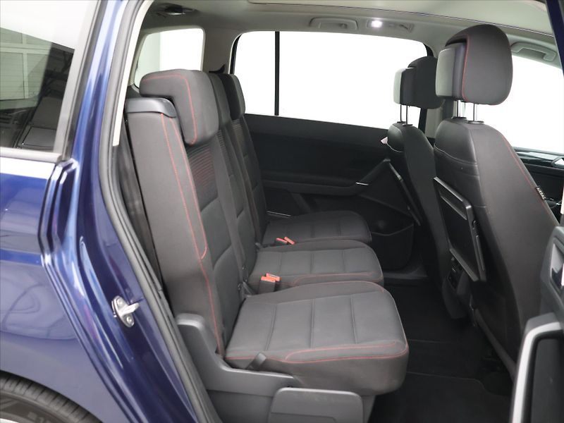 Volkswagen Touran 2,0 TDI 110kW DSG Sound 7-Míst - fotka 13 z 34