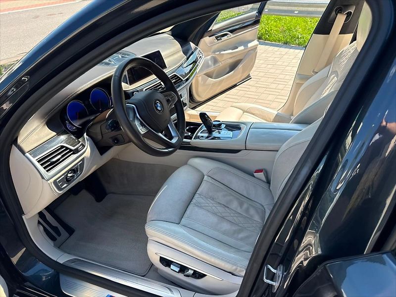 BMW Řada 7 740Ld M-Paket xDrive Panorama - fotka 7 z 20