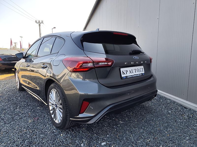 Ford Focus ST-LINE - fotka 4 z 24