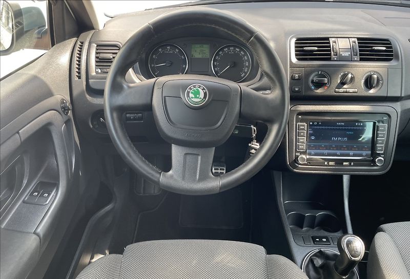 Škoda Fabia 1,2 HTP,51kW,STK 7/28 - fotka 12 z 20