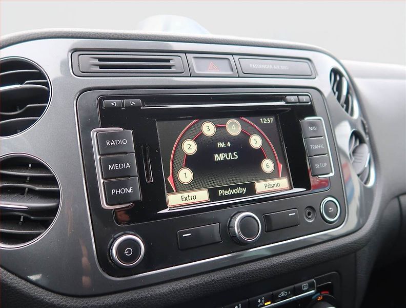 Volkswagen Tiguan (2014) R-Line 2.0 TDI, 4X4, Navi - fotka 12 z 17