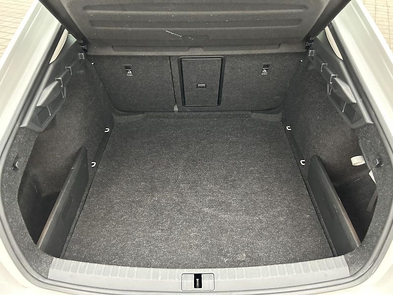 Škoda Octavia 2.0 TDI Ambition Plus - fotka 26 z 28