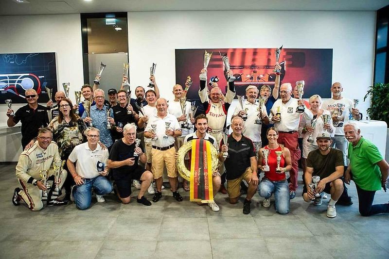 Sedmdesátiletý Jaroslav Mikoláš vyhrál celý německý seriál Porsche PCC Pro. Foto: se svolením J. Mikoláše