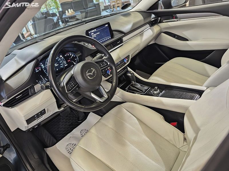 Mazda 6 2.5 i 143kW A/T REVOLUTION TOP - fotka 7 z 28