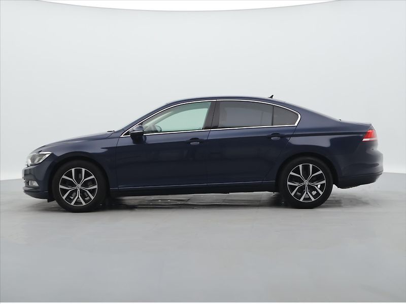Volkswagen Passat 1.4 TSI 110kW LED DSG Tažné - fotka 4 z 29