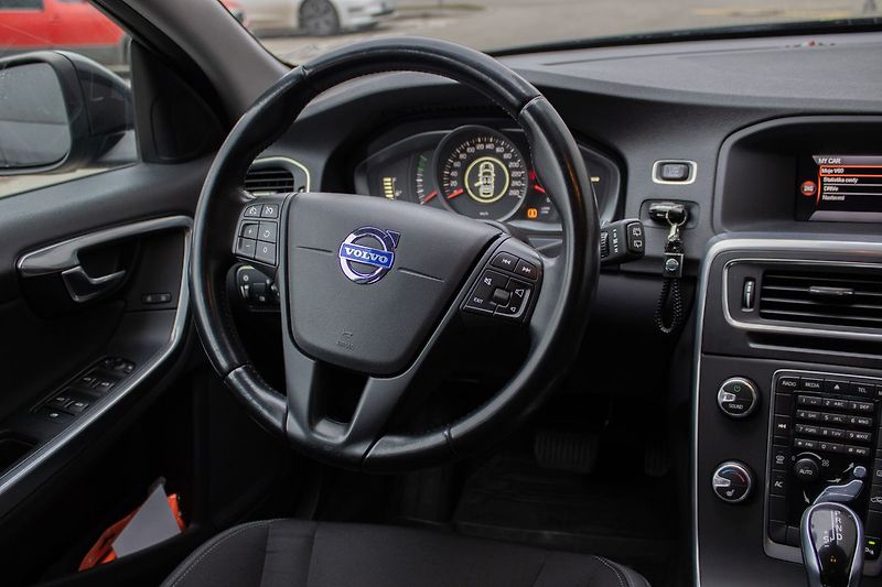 Volvo V60 - fotka 34 z 36