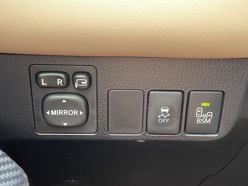 Toyota RAV4 2.2D, ČR, Premium, 4x4, navi - fotka 28 z 34