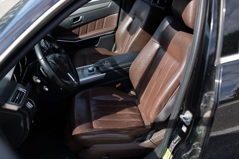 Mercedes-Benz Třídy E AMG paket, 100% stav. - fotka 11 z 45