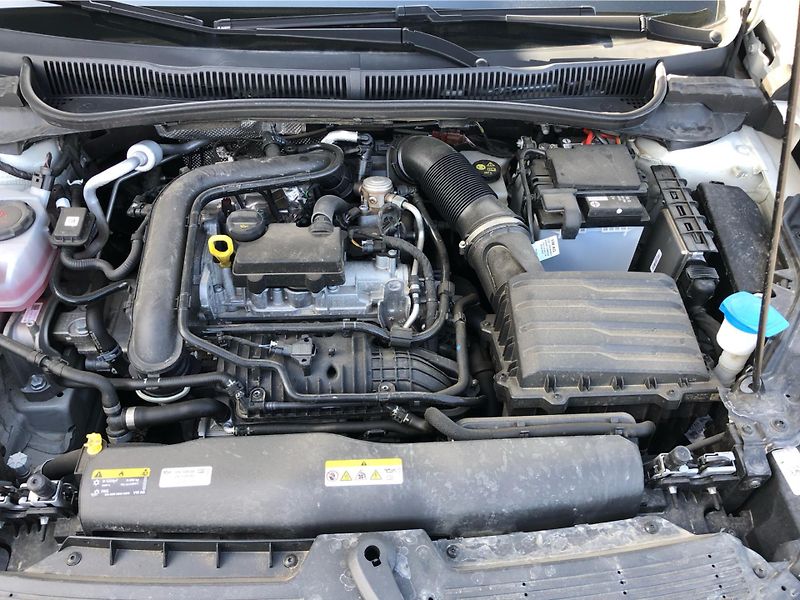 Volkswagen Taigo 1,0 TSI - fotka 29 z 29